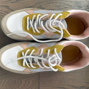 Steve Madden sneaker for women size 39/9